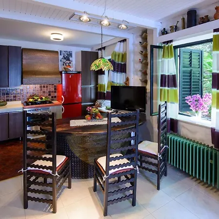 Apartment Beach House 1 *